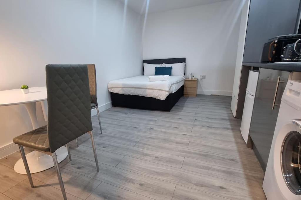 Brand New Collection Of Studios Close To Tube Station London Exterior photo